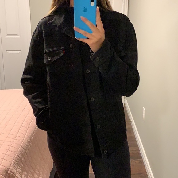 Levi's Jackets & Blazers - Levi’s Black Denim jacket. Size L